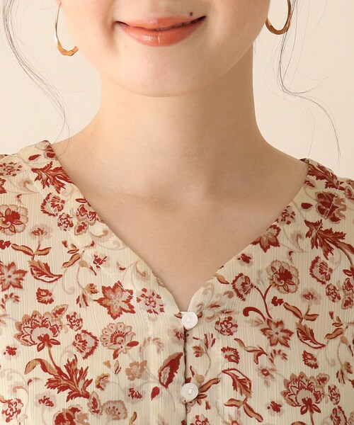 OPAQUE.CLIP（オペークドットクリップ）の「◆ヴィンテージフラワーワンピース（ワンピース・レディース・ベージュ系/ネイビー系・36/38）」の5枚目の写真