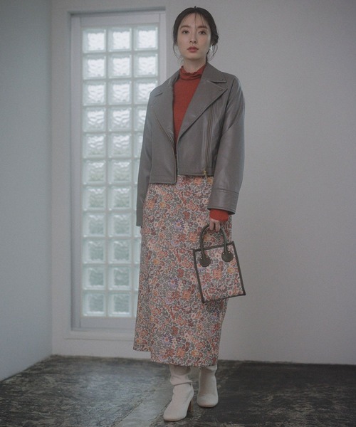 Andemiu（アンデミュウ）の「ニットブーツ156870（ブーツ・レディース・オフホワイト/ブラック・SMALL/MEDIUM/LARGE）」の16枚目の写真