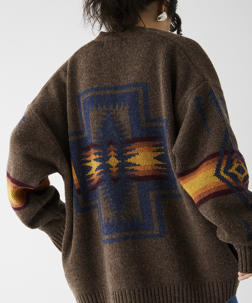 PENDLETON（ペンドルトン）の「【PENDLETON / ペンドルトン】別注 ジャガードカーディガン（カーディガン/ボレロ・メンズ・ブラック/ベージュ/ネイビー/ブラウン・MEDIUM/LARGE）」の2枚目の写真
