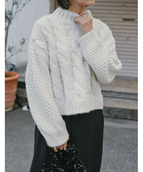 Re:EDIT（リエディ）の「ラメor無地ロービングニットケーブルボトルネックトップス（ニット/セーター・レディース・ネイビー/アイボリー/イエロー/ベージュ/ブルー/ブラック系・MEDIUM/LARGE）」の9枚目の写真