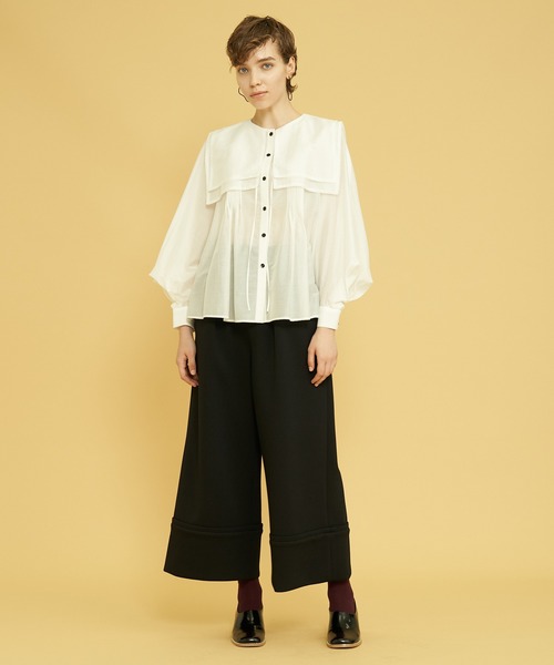 ランバンオンブルー スクエアビッグカラーブラウス LANVIN en Bleu（ランバンオンブルー）の「スクエアビックカラー