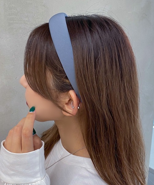 apres jour mignon(アプレジュールミニョン)の「【apresjour mignon×ARIAZ】ボリュームカチューシャ(カチューシャ・レディース・オフホワイト/ブルー系その他/ライトブラウン/ブラック・ONESIZE)」の4枚目の写真