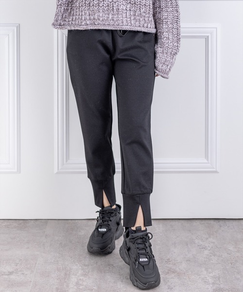 clear（クリア）の「裾スリットイージーパンツ ≪2022AW新作≫（その他パンツ・レディース・ブラック/グレイッシュベージュ・F）」の14枚目の写真