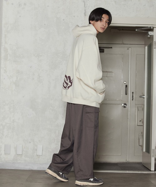 iisy（イージー）の「iisy / バルーンカーゴパンツ（カーゴパンツ・メンズ・ライトグレー/チャコールグレー/ネイビー・M/S/L）」の12枚目の写真