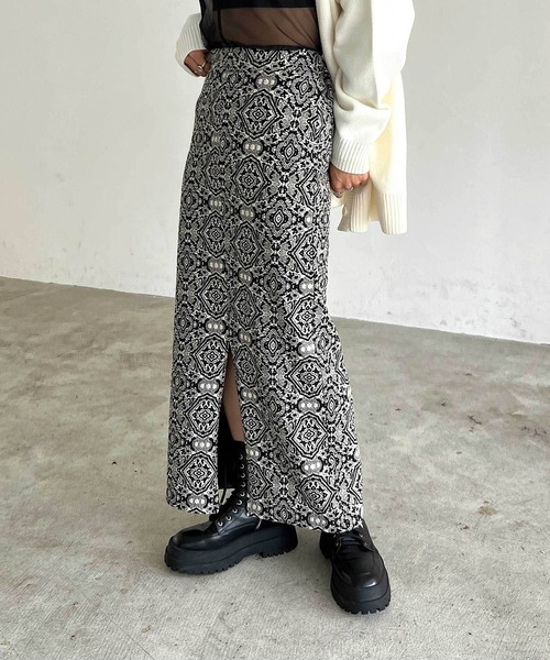 PAGEBOY（ページボーイ）の「ダマスク柄ジャガードナロースカート（スカート・レディース・ブラック/ブルー/ブラウン系その他・FREE）」の4枚目の写真