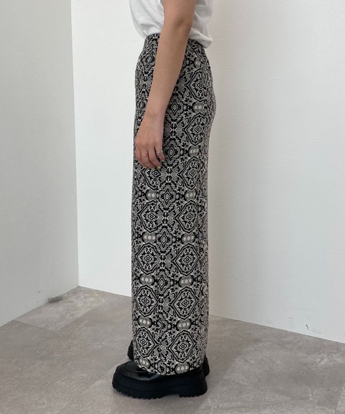 PAGEBOY（ページボーイ）の「ダマスク柄ジャガードナロースカート（スカート・レディース・ブラック/ブルー/ブラウン系その他・FREE）」の14枚目の写真