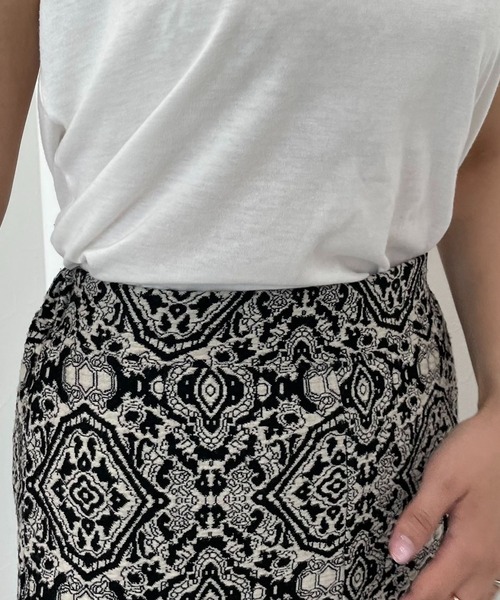 PAGEBOY（ページボーイ）の「ダマスク柄ジャガードナロースカート（スカート・レディース・ブラック/ブルー/ブラウン系その他・FREE）」の16枚目の写真