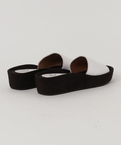 Jeffrey Campbell(ジェフリーキャンベル)の「シャワーサンダル(サンダル・レディース・ホワイト/シルバー・38/36/37/39/35)」の3枚目の写真