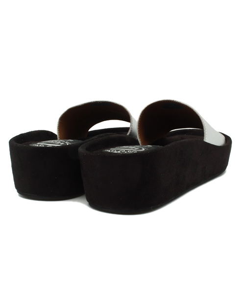 Jeffrey Campbell(ジェフリーキャンベル)の「シャワーサンダル(サンダル・レディース・ホワイト/シルバー・38/36/37/39/35)」の5枚目の写真