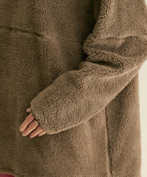 SALON adam et rope'（サロン アダム エ ロペ）の「【WEB限定カラー】ボアボンディングプルオーバー（スウェット・レディース・ブラック/オフホワイト/キャメル・FREE）」の11枚目の写真