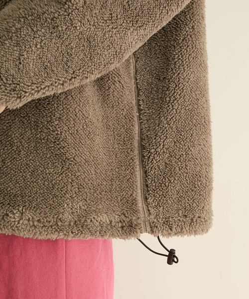 SALON adam et rope'（サロン アダム エ ロペ）の「【WEB限定カラー】ボアボンディングプルオーバー（スウェット・レディース・ブラック/オフホワイト/キャメル・FREE）」の9枚目の写真