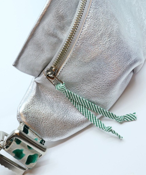 JUCO.（ジュコ）の「メタリックレザーウエストバッグ（ボディバッグ
