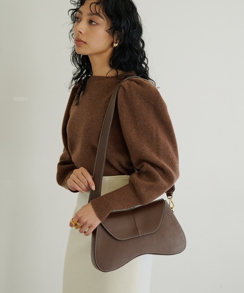 Elleme(エレメ)の「【Elleme】ベルト付きショルダーバッグ(ショルダーバッグ・レディース・ダークブラウン・FREE)」の3枚目の写真