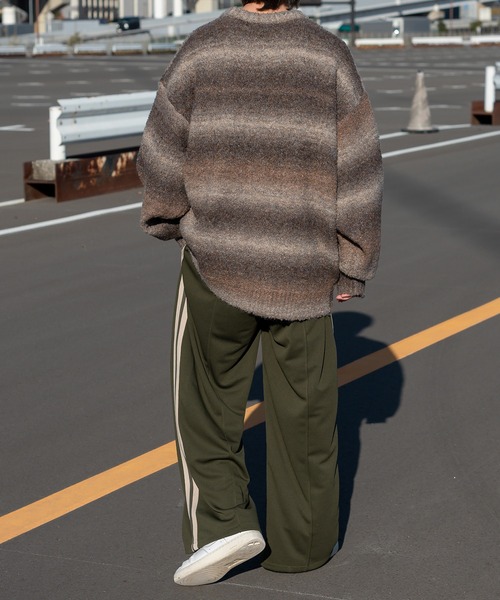 Perushu(ペルーシュ)の「ワイドストレートトラックパンツ(セットアップ着用可)(その他パンツ・メンズ・ネイビー/オリーブ/ブラウン/オレンジ・MEDIUM/SMALL/LARGE)」の5枚目の写真