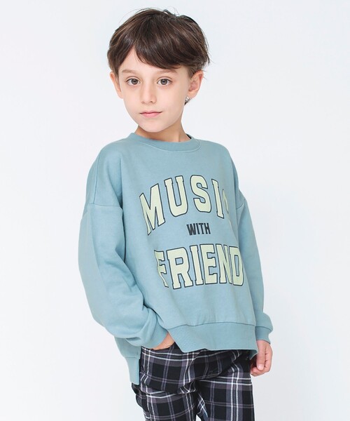 BRANSHES（ブランシェス）の「カレッジロゴトレーナー（スウェット・キッズ・ブラック/サックスブルー/アイボリー・150/120/100/130/140/160/90/110）」の3枚目の写真