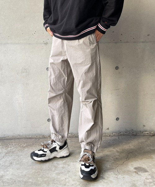 CPCM(シーピーシーエム)の「ナイロントラックパンツ(その他パンツ・メンズ・カーキ/ブラック/グレイッシュベージュ・MEDIUM/LARGE)」の4枚目の写真