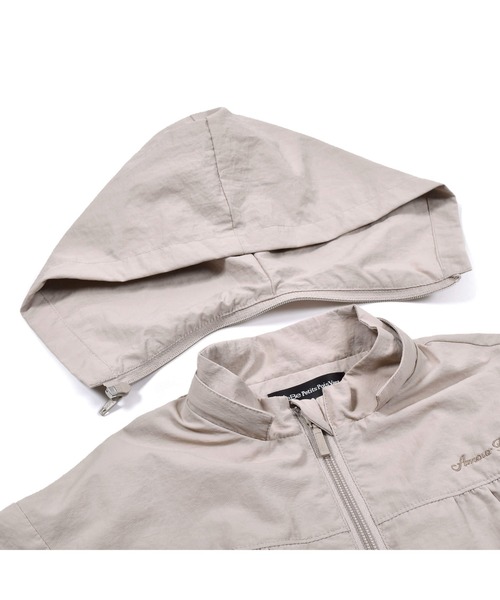 BeBe（ベベ）の「BeBe/【 撥水加工 】 タフタ バック フリル ブルゾン  (90~150cm)（ブルゾン・キッズ・パープル/ベージュ・130/120/100/90/150/110/140）」の8枚目の写真