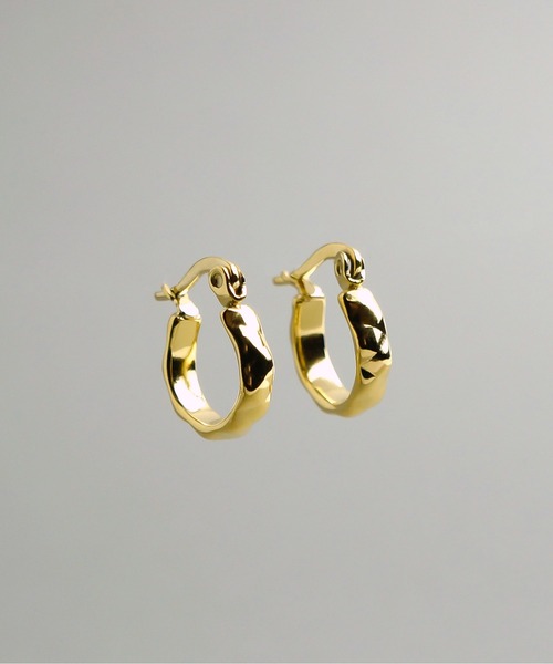 ieLS(イエルズ)の「金属アレルギー対応 「ieLS」ステンレス クロッシング デザインフープピアス(ピアス(両耳用)・メンズ・ゴールド系その他/ゴールド系その他2/ゴールド系その他3・ONE SIZE)」の5枚目の写真