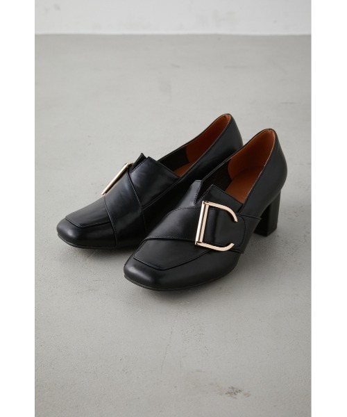 AZUL by moussy(アズールバイマウジー)の「DIAGONAL BELT BUCKLE LOAFER/ダイアゴナルベルトバックルローファー(ローファー・レディース・ブラック/ライトベージュ・LL/LARGE/MEDIUM/SMALL)」の1枚目の写真