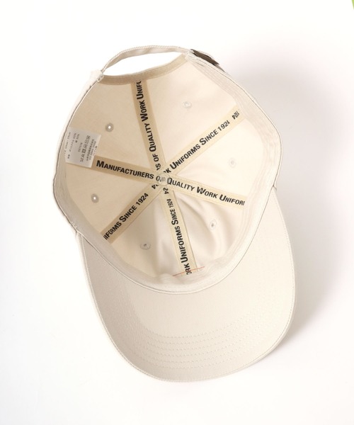 UNIVERSAL OVERALL（ユニバーサルオーバーオール）の「UNIVERSAL OVERALL/ユニバーサルオーバーオール T/C Twill Low Cap/ツイル ローキャップ/ベースボールキャップ/ワンポイントロゴキャップ（キャップ・メンズ・アイボリー/ブラック/ダークグリーン/ベージュ・FREE）」の6枚目の写真