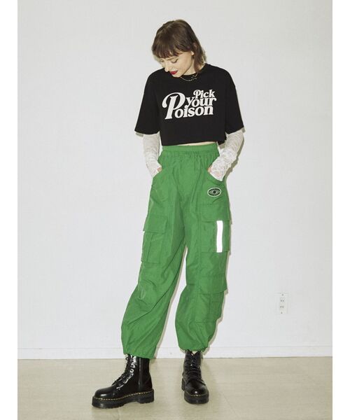 jouetie（ジュエティ）の「ナイロンルーズカーゴパンツ（カーゴパンツ・レディース・ブラック/レッド/オフホワイト/ピンク/グリーン/ブルー/ベージュ・MEDIUM）」の18枚目の写真