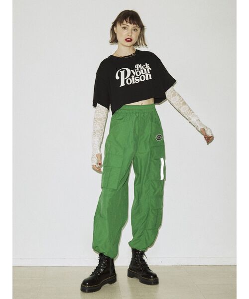 jouetie（ジュエティ）の「ナイロンルーズカーゴパンツ（カーゴパンツ・レディース・ブラック/レッド/オフホワイト/ピンク/グリーン/ブルー/ベージュ・MEDIUM）」の19枚目の写真