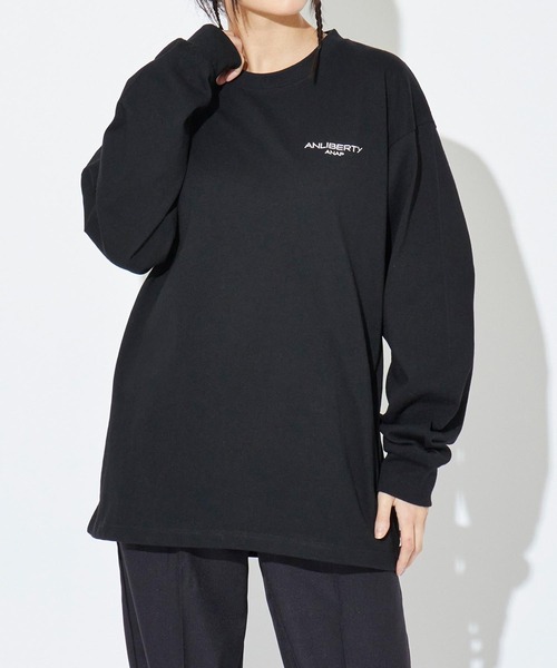 ANLIBERTY ANAP(アンリバティアナップ)の「ANLIBERTYベーシックロゴロングスリーブTシャツ【ユニセックス】(Tシャツ/カットソー・レディース・グリーン/ネイビー/ブラック・S/M)」の2枚目の写真