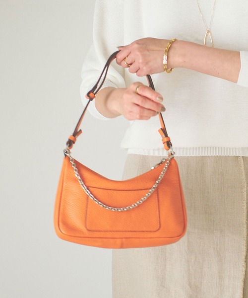 RIVE DROITE（リヴドロワ）の「シーンを問わず使い勝手抜群/チェーンハンドバッグ（ハンドバッグ・レディース・ライトグレー/ブラック/オレンジ/グリーン系その他・FREE）」の4枚目の写真