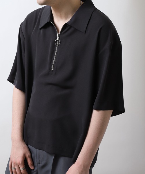 ZIP FIVE(ジップファイブ)の「【ZIP FIVE】ポリシャンブレー ハーフジップ オーバーサイズ 半袖ポロシャツ(ポロシャツ・メンズ・ブルー系/ホワイト系/グレー/グレイッシュベージュ/チャコール/ブラック系/ブラック・MEDIUM/X-LARGE/LARGE)」の13枚目の写真
