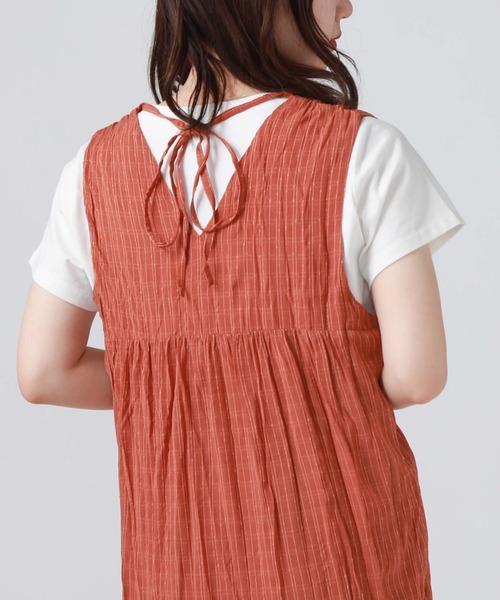 archives(アルシーヴ)の「ワッシャーノースリワンピース(ワンピース・レディース・レンガ/ブラック/パープル/アイボリー・MEDIUM)」の19枚目の写真