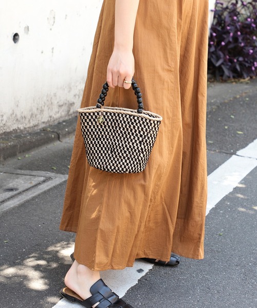 Ray BEAMS（レイビームス）の「Larone / ビーズ ハンドル バッグ（かごバッグ・レディース・ブラック/グリーン・ONE SIZE）」の7枚目の写真