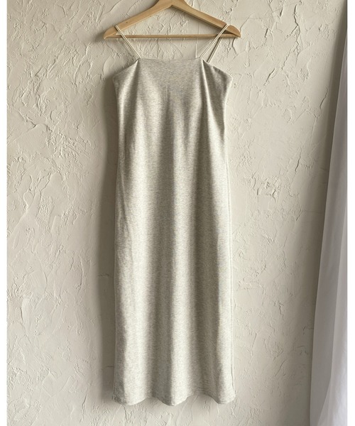 She's Closet（シーズクローゼット）の「カップ付きハイウエストダブルストラップIラインタイトロングキャミワンピース（ワンピース・レディース・グリーン/ブラック/モカ/オートミール/グレイッシュブルー/セージグリーン/チャコール/ダークブラウン・FREE）」の19枚目の写真