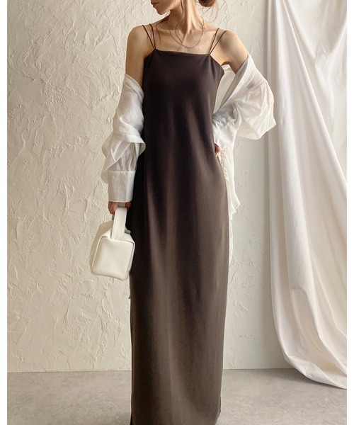 She's Closet（シーズクローゼット）の「カップ付きハイウエストダブルストラップIラインタイトロングキャミワンピース（ワンピース・レディース・グリーン/ブラック/モカ/オートミール/グレイッシュブルー/セージグリーン/チャコール/ダークブラウン・FREE）」の9枚目の写真