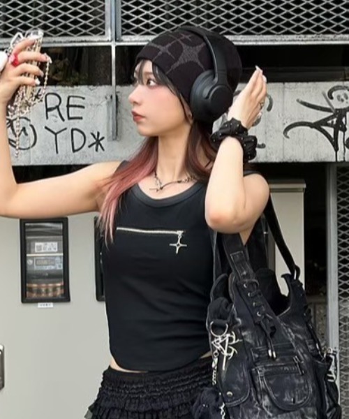 XU(エックスユー)の「【Never mind the XU】design beanie 2 / 【ネバーマインド ザ エックスユー】デザインニット帽子(ニットキャップ/ビーニー・メンズ・アイボリー/ブラック/グレー・ONE SIZE)」の12枚目の写真