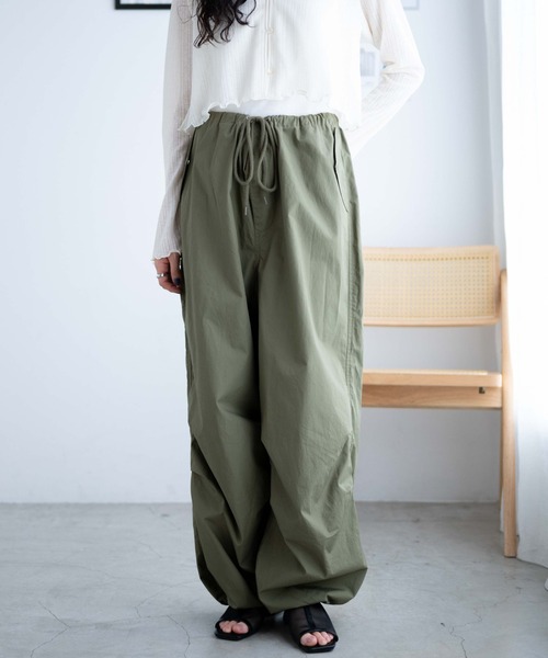 WEGO（ウィゴー）の「WEGO/パラシュートパンツ（カーゴパンツ・レディース・ベージュ/オリーブ/アイボリー/ライトグレー・FREE）」の21枚目の写真