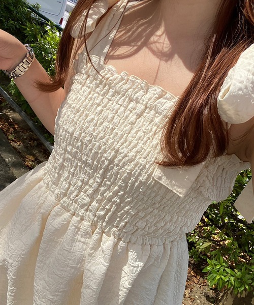 one after another NICE CLAUP(ワンアフターアナザーナイスクラップ)の「肩リボンシャーリングキャミビスチェ/WEB限定色(キャミソール・レディース・チェック/ホワイト系その他/アイボリー/ブラック系その他/ブルー/ホワイト/モカ/ブラック/ブラック×ホワイト・FREE)」の15枚目の写真