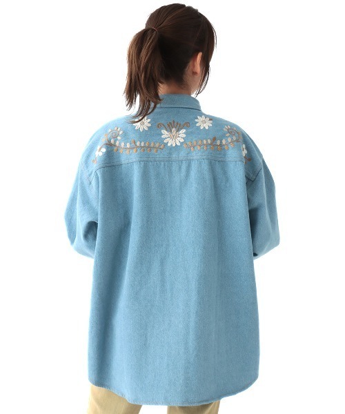 チチカカ（チチカカ）の「フラワー刺繍デニムシャツ（シャツ/ブラウス・レディース・インディゴブルー/ブルー・FREE）」の18枚目の写真