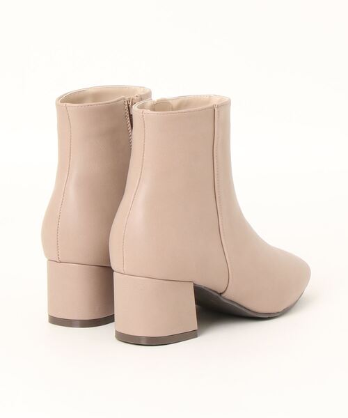 KOBE LETTUCE(コウベレタス)の「ショートブーツ(ブーツ・レディース・ダークブラウン/グレイッシュベージュ/アイボリー/ブラック・LL/L/3L/S/M/SS)」の17枚目の写真