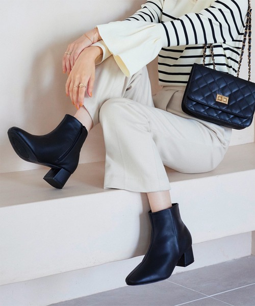 KOBE LETTUCE(コウベレタス)の「ショートブーツ(ブーツ・レディース・ダークブラウン/グレイッシュベージュ/アイボリー/ブラック・LL/L/3L/S/M/SS)」の7枚目の写真