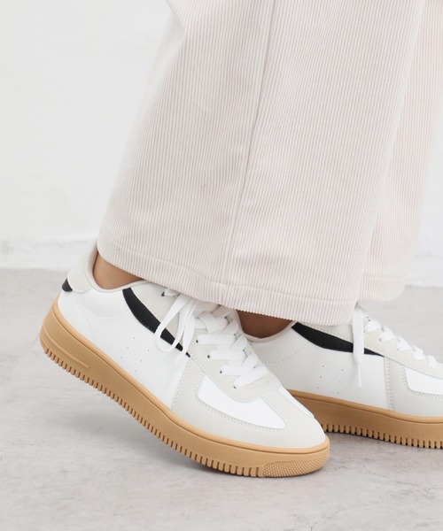 Honeys（ハニーズ）の「ジャーマントレーナースニーカー（スニーカー・レディース・ホワイト系その他/ホワイト/ブラック・L/LL/S/M）」の8枚目の写真