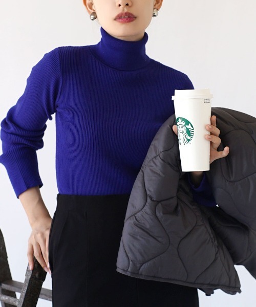 zootie（ズーティー）の「【新感覚のなめらかタッチ！】チクチクしない なめらかリブニット［タートルネック］（ニット/セーター・レディース・レッド/ライトベージュ/ブラック/ロイヤルブルー/ブラウン/チャコール/ライトピンク/杢グレー/アイボリー/ダークカーキ/イエロー系その他/ネイビー・LL/L/M）」の9枚目の写真
