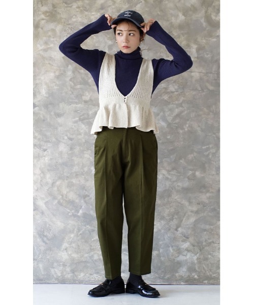 zootie（ズーティー）の「【新感覚のなめらかタッチ！】チクチクしない なめらかリブニット［タートルネック］（ニット/セーター・レディース・レッド/ライトベージュ/ブラック/ロイヤルブルー/ブラウン/チャコール/ライトピンク/杢グレー/アイボリー/ダークカーキ/イエロー系その他/ネイビー・LL/L/M）」の13枚目の写真