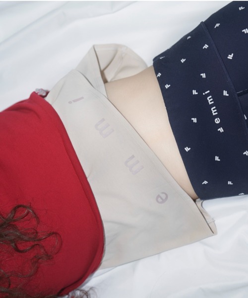 emmi（エミ）の「【emmi yoga】FILAコラボTシャツ（Tシャツ/カットソー・レディース・オフホワイト/ベージュ/ネイビー・FREE）」の13枚目の写真