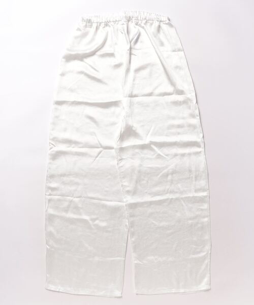 wee9s(ウィークス)の「relax satin pants / リラックスサテンパンツ(その他パンツ・レディース・ホワイト/クリーム/ブラック・FREE/LONG)」の4枚目の写真