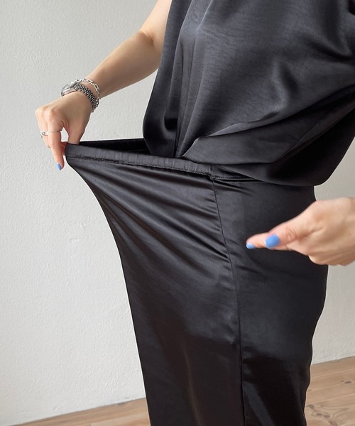 wee9s(ウィークス)の「relax satin pants / リラックスサテンパンツ(その他パンツ・レディース・ホワイト/クリーム/ブラック・FREE/LONG)」の22枚目の写真