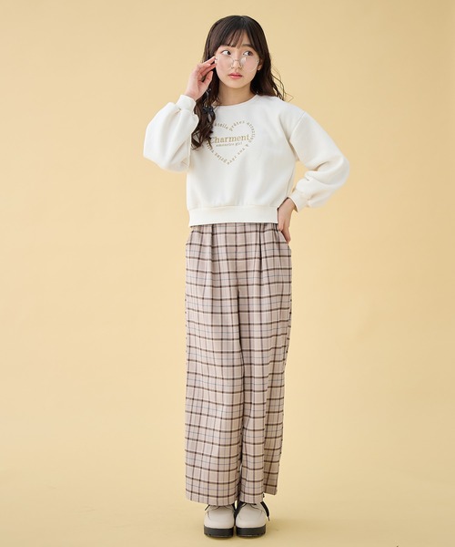 Amourire girl（アムリールガール）の「ハート刺繍/リボンモチーフ 裏起毛ぽわん袖トレーナー/スウェット(130cm～160cm)（スウェット・キッズ・オフホワイト/グリーン/ブラック/ピンク/ホワイト系その他・130cm/140cm/150cm/160cm）」の8枚目の写真