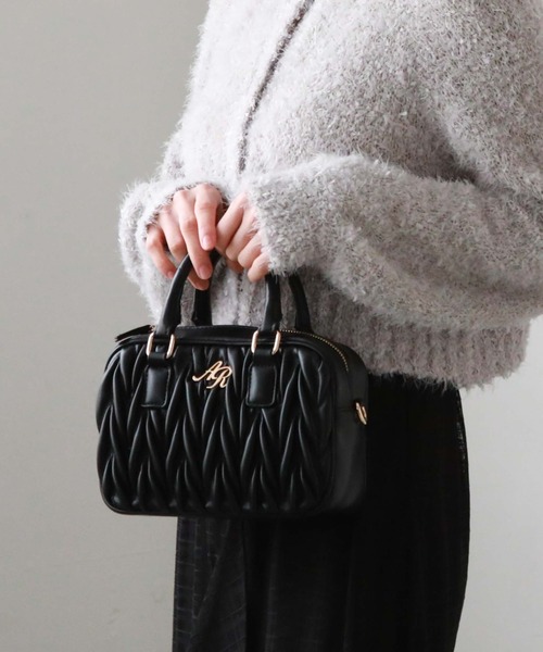 archives(アルシーヴ)の「ウェーブキルトミニボストン(ボストンバッグ・レディース・ブラック/グレー/アイボリー・FREE)」の5枚目の写真