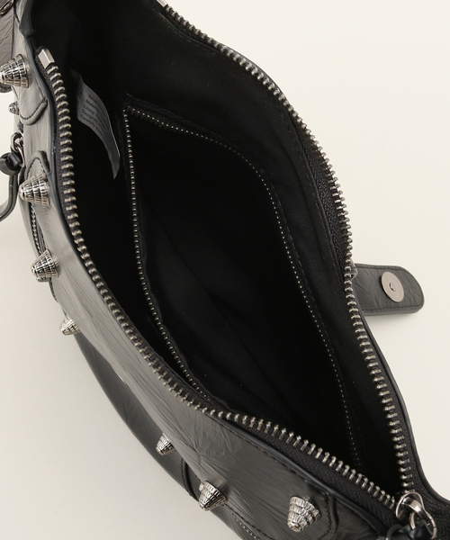 JW PEI（ジェイダブリューペイ）の「【JW PEI / ジェイダブリューペイ】 Tessa Crushed Shoulder Bag：ショルダーバッグ（ショルダーバッグ・レディース・ブラック・FREE）」の10枚目の写真