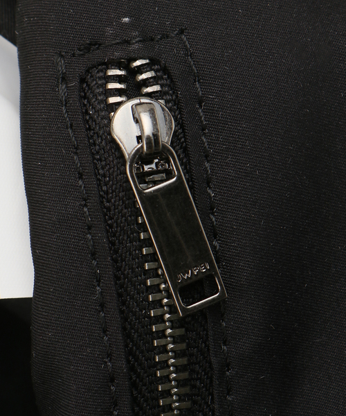 JW PEI（ジェイダブリューペイ）の「【JW PEI / ジェイダブリューペイ】 Tessa Crushed Shoulder Bag：ショルダーバッグ（ショルダーバッグ・レディース・ブラック・FREE）」の11枚目の写真