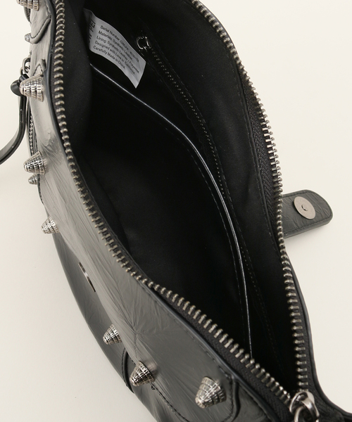 JW PEI（ジェイダブリューペイ）の「【JW PEI / ジェイダブリューペイ】 Tessa Crushed Shoulder Bag：ショルダーバッグ（ショルダーバッグ・レディース・ブラック・FREE）」の12枚目の写真